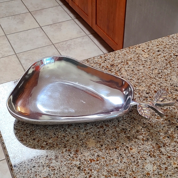 Silver tone 🍐 pear-shaped dish - Picture 3 of 17
